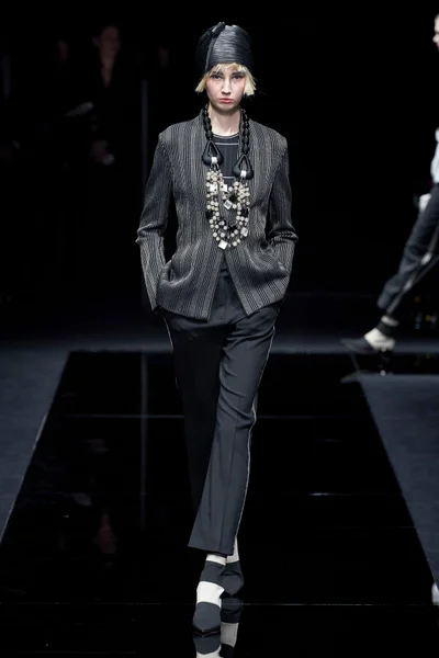 Look 7
